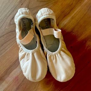 Capezio Lilly Ballet Shoe 12M 1/2N 212C Pink 31